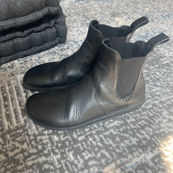 Vivobarefoot Gobi Chelsea EU 39 - 8 US normally - Picture 8 of 9